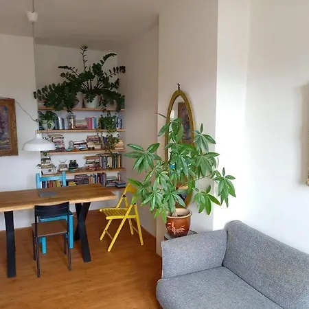 דירה With Large Terrace *